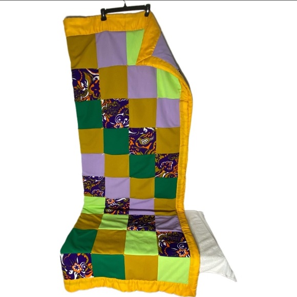 Vintage 70s Handmade Purple Green Yellow Patchwork Quilt - Picture 3 of 16